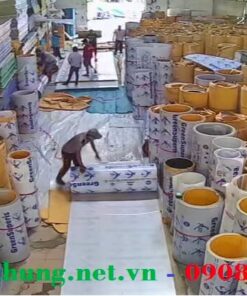 Hinh ảnh kho hàng tấm lợp lấy sáng Polycarbonate đặc ruột Cty Việt Hưng