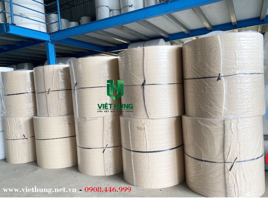Kho hàng Xốp cách nhiệt Pe Opp phủ bạc có keo tự dính 1 mặt Việt Hưng
