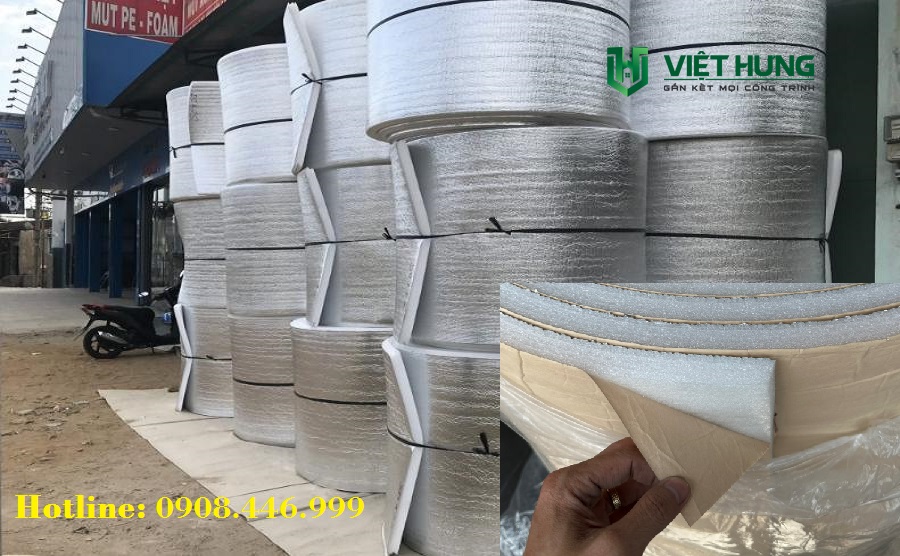 Kho hàng Xốp cách nhiệt Pe Opp phủ bạc có keo dính 1 mặt Việt Hưng