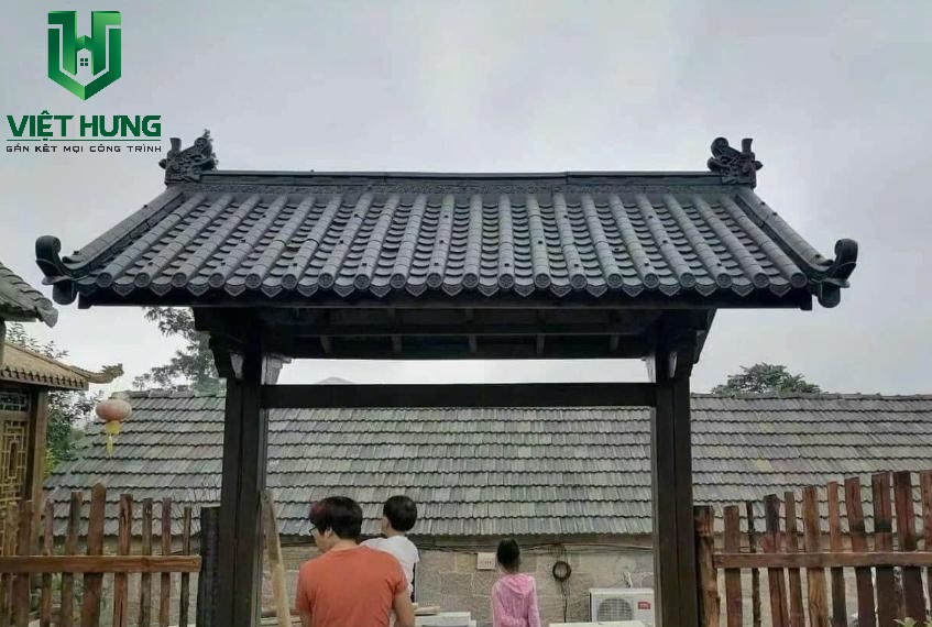 ngói nhựa PVC Âm Dương Cổ Điển Nhật Bản làm cổng nhà